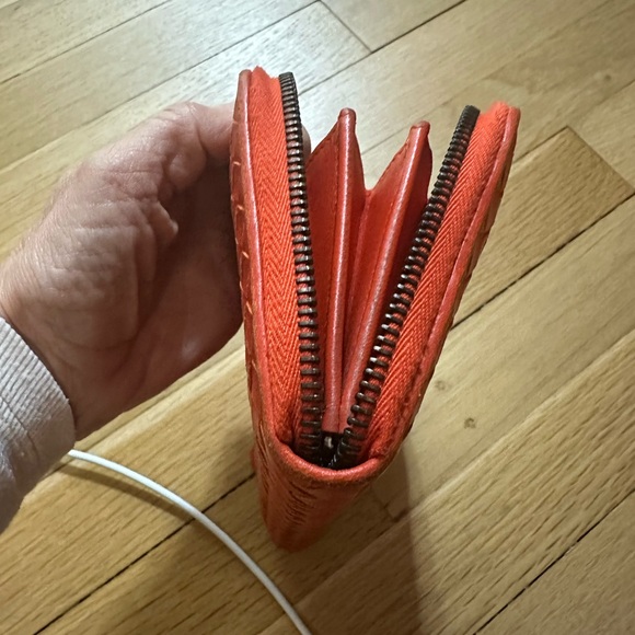 Bottega Veneta Large Braided Wallet With Zip - Picture 5 of 16